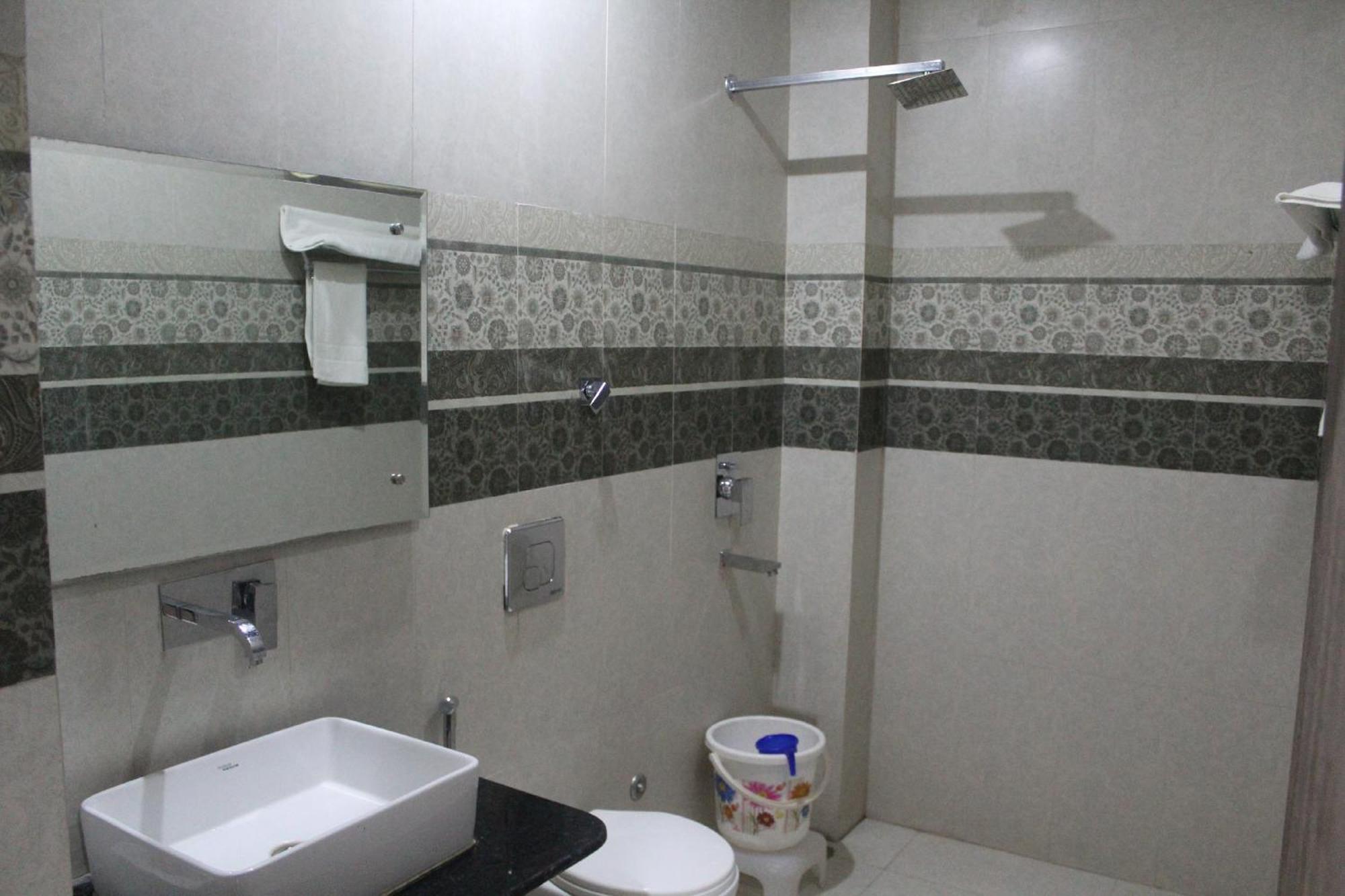 Bilberry Hotel Rewari Bagian luar foto