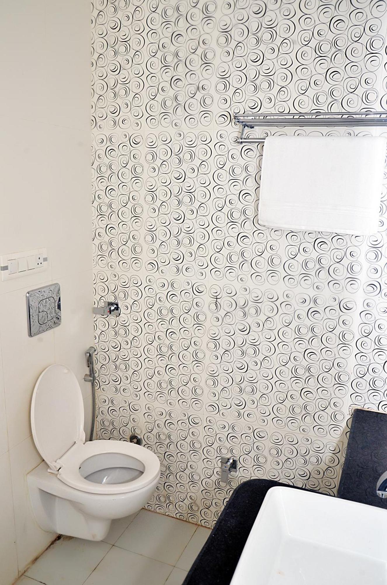 Bilberry Hotel Rewari Bagian luar foto