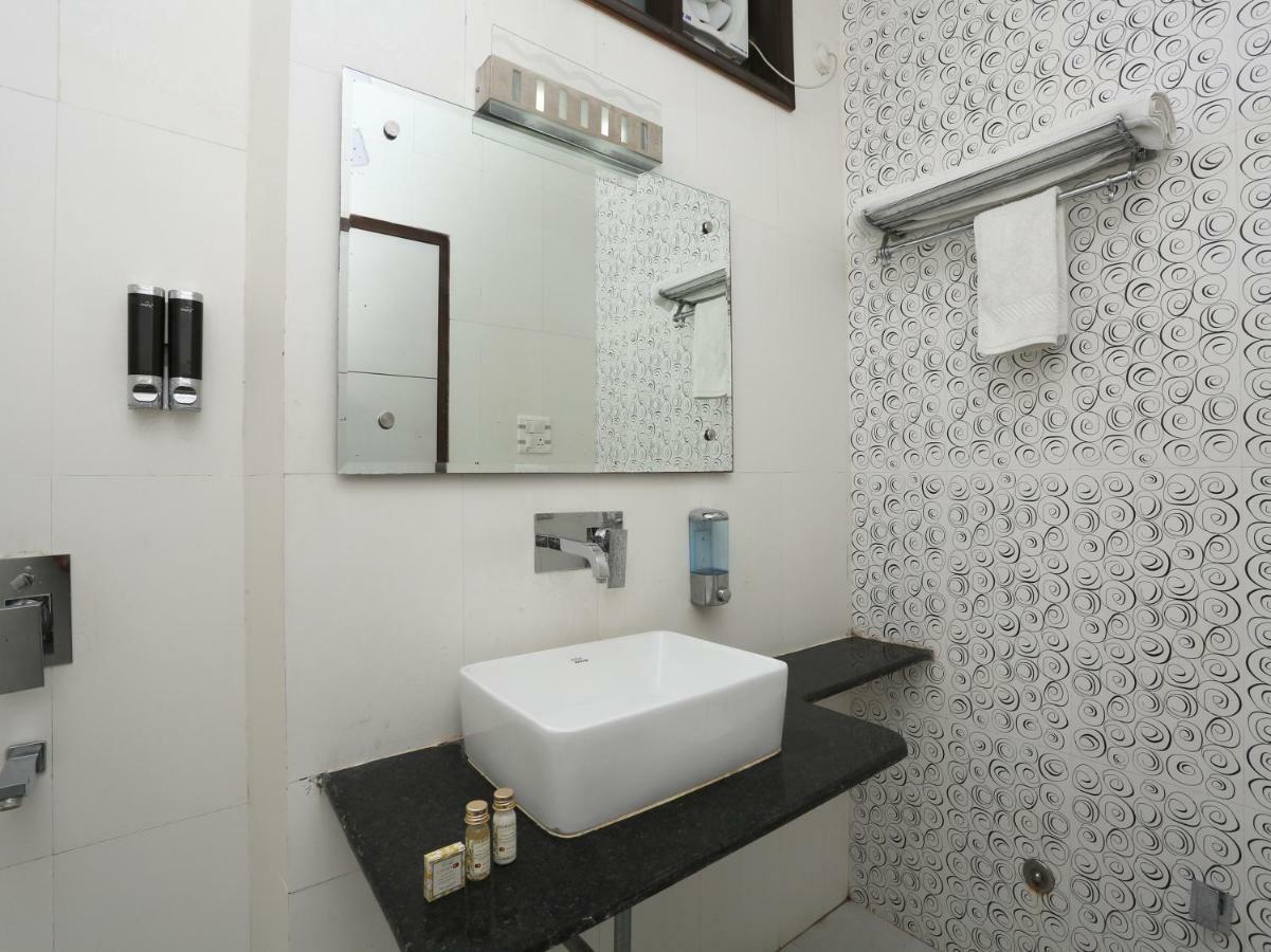 Bilberry Hotel Rewari Bagian luar foto