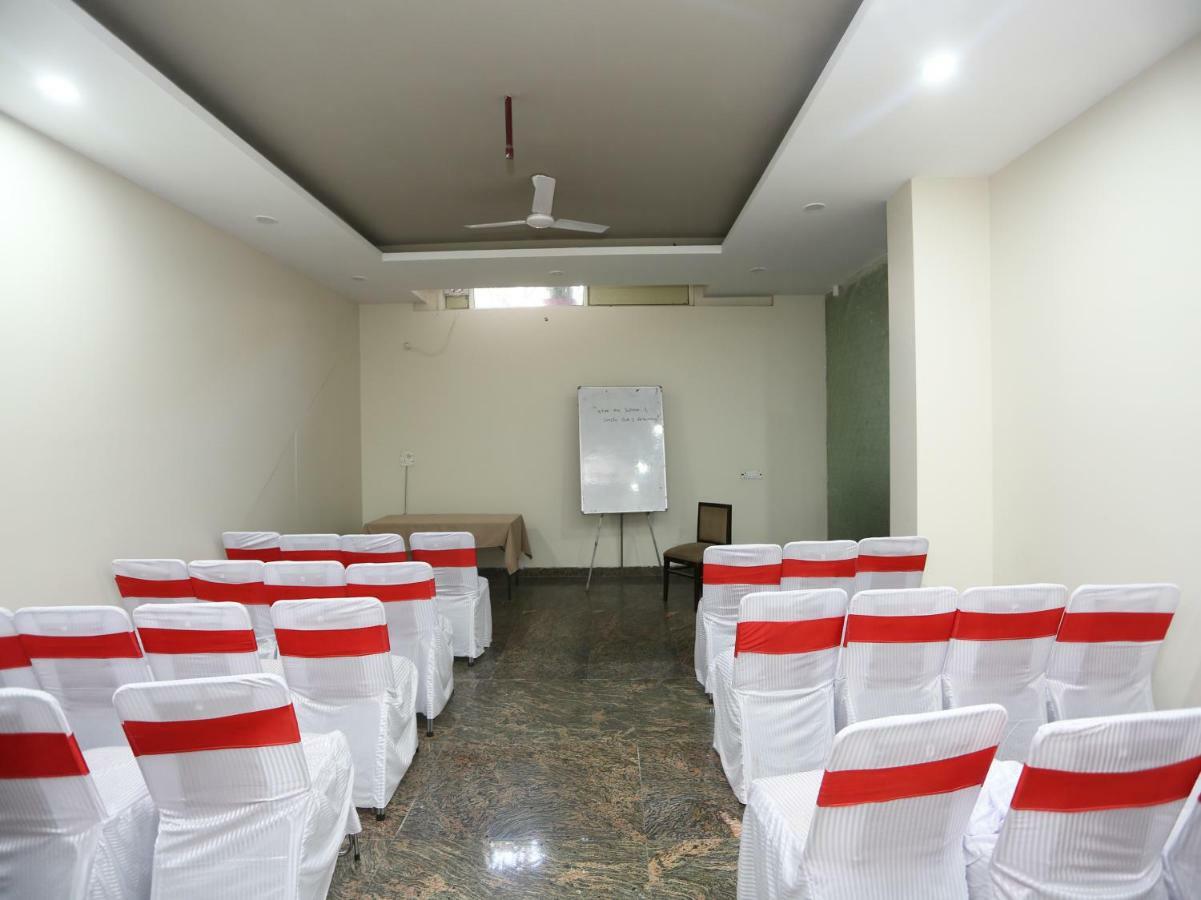 Bilberry Hotel Rewari Bagian luar foto