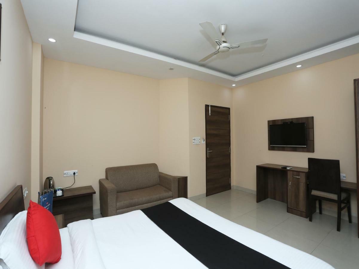 Bilberry Hotel Rewari Bagian luar foto