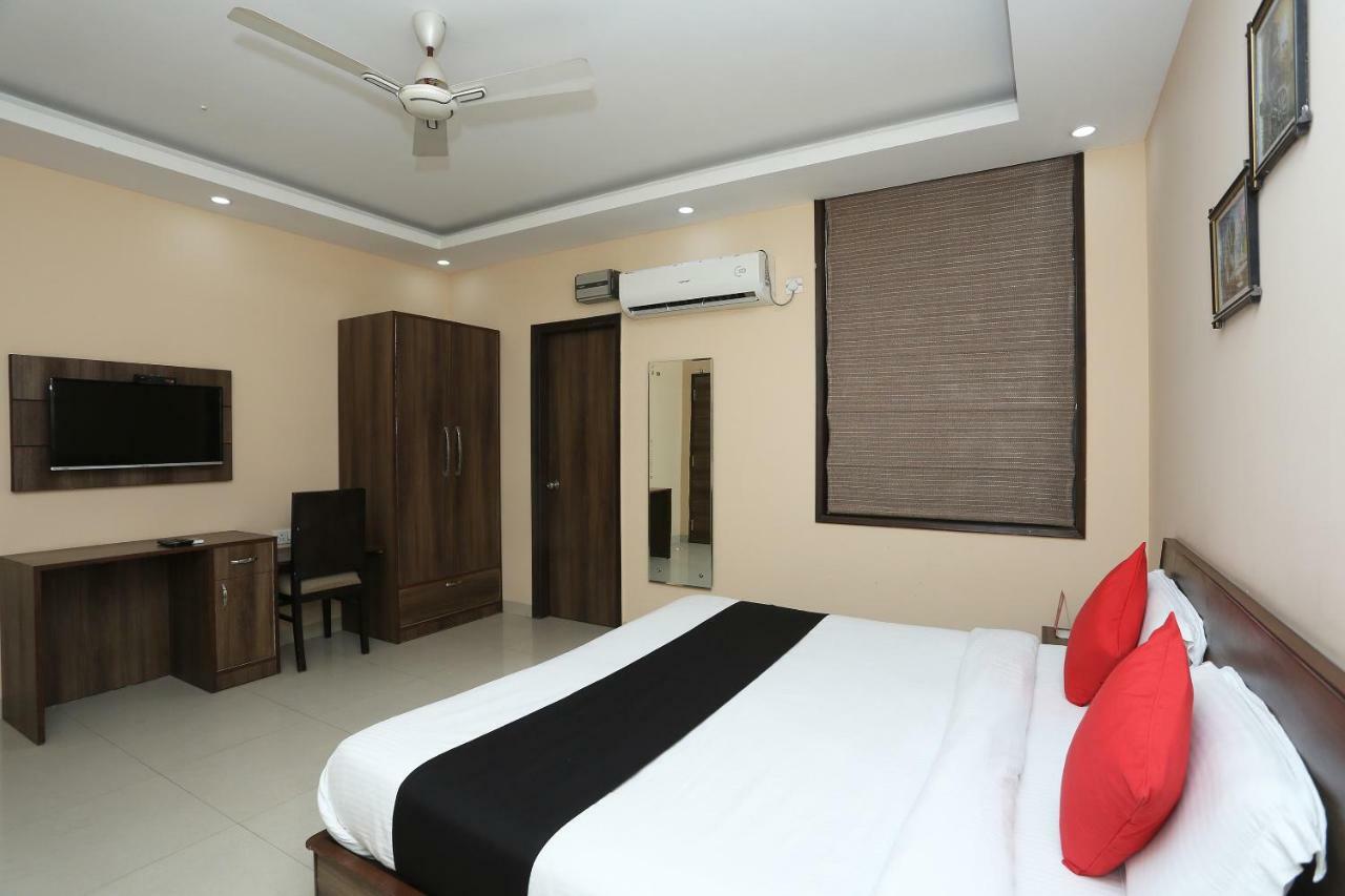 Bilberry Hotel Rewari Bagian luar foto
