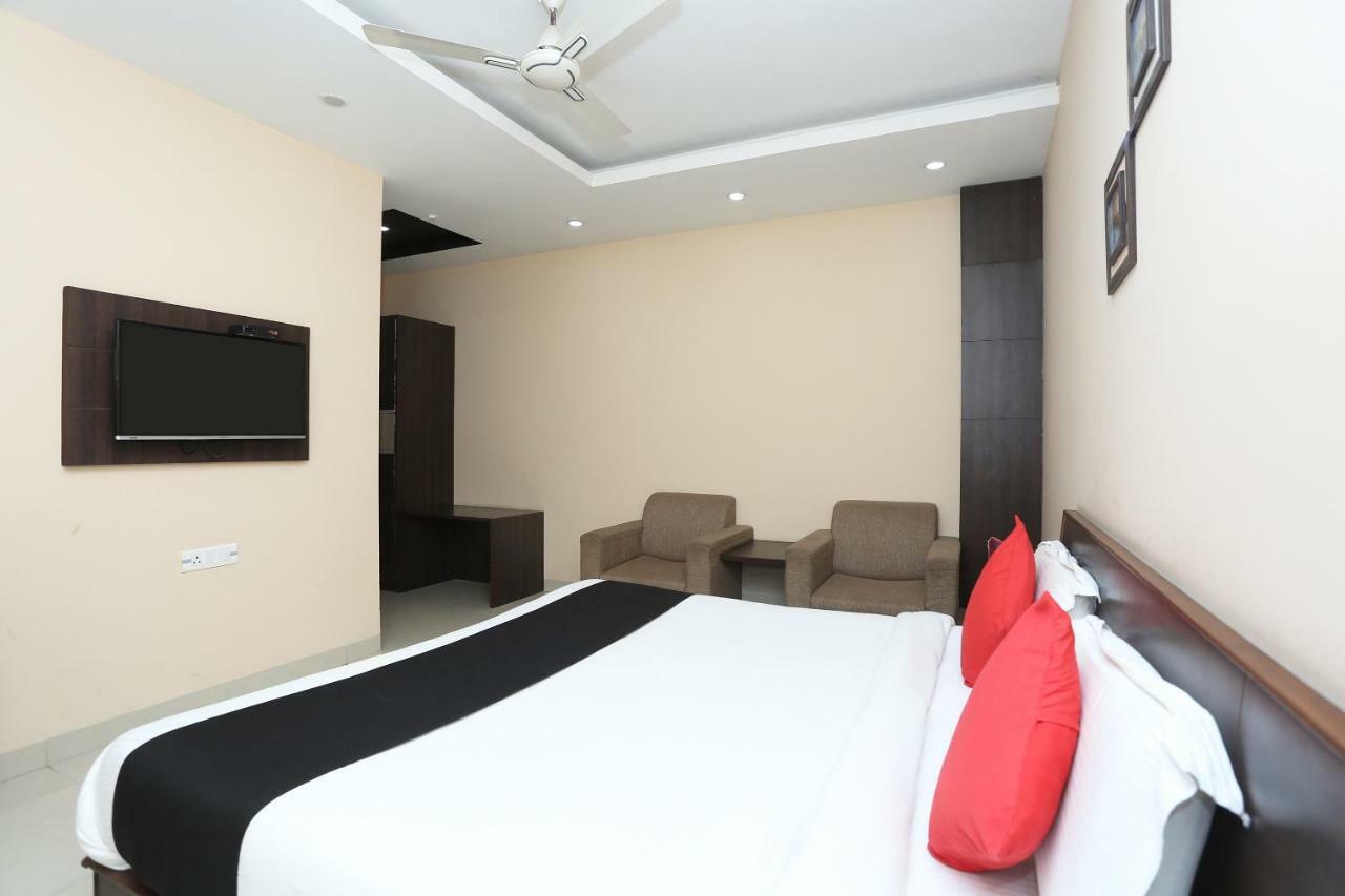 Bilberry Hotel Rewari Bagian luar foto