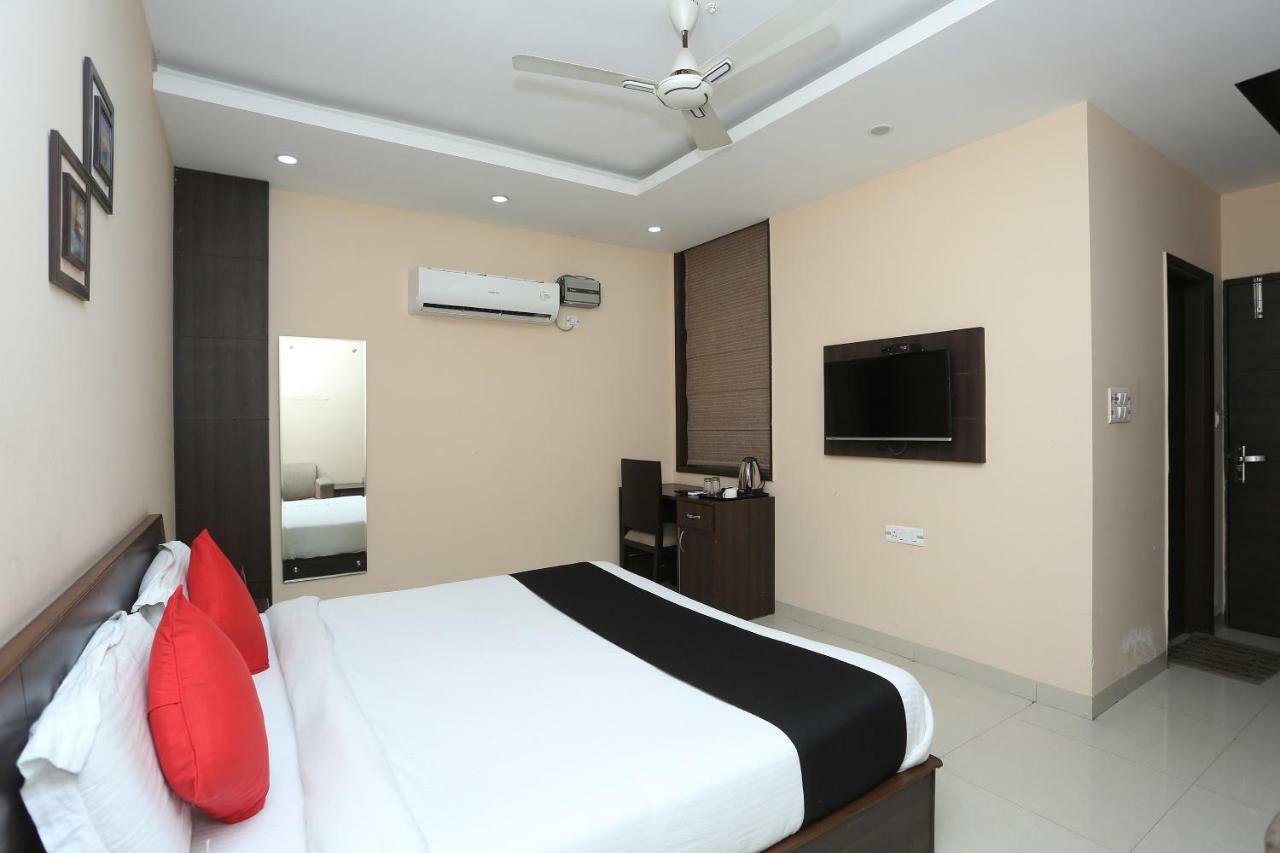 Bilberry Hotel Rewari Bagian luar foto